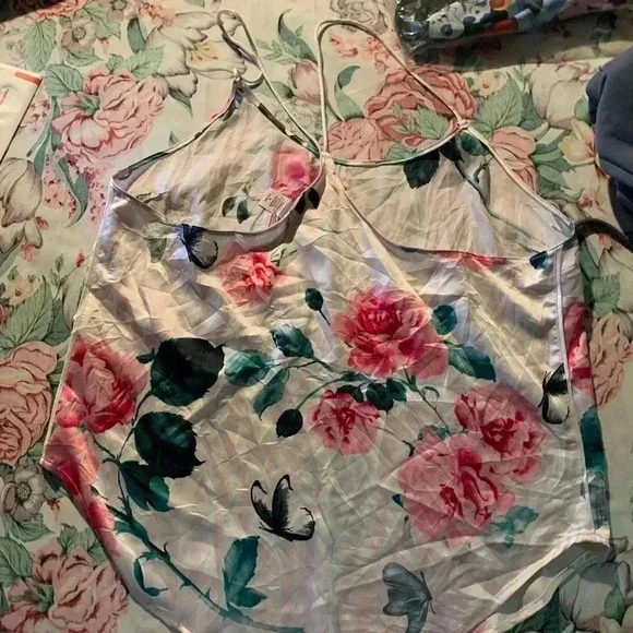Victoria Secret Sleepwear Top Size Medium - Picture 6 of 9